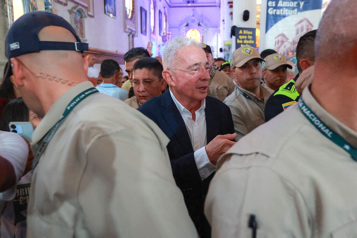 Uribe Convicted of Witness Tampering, Acquitted of Bribery