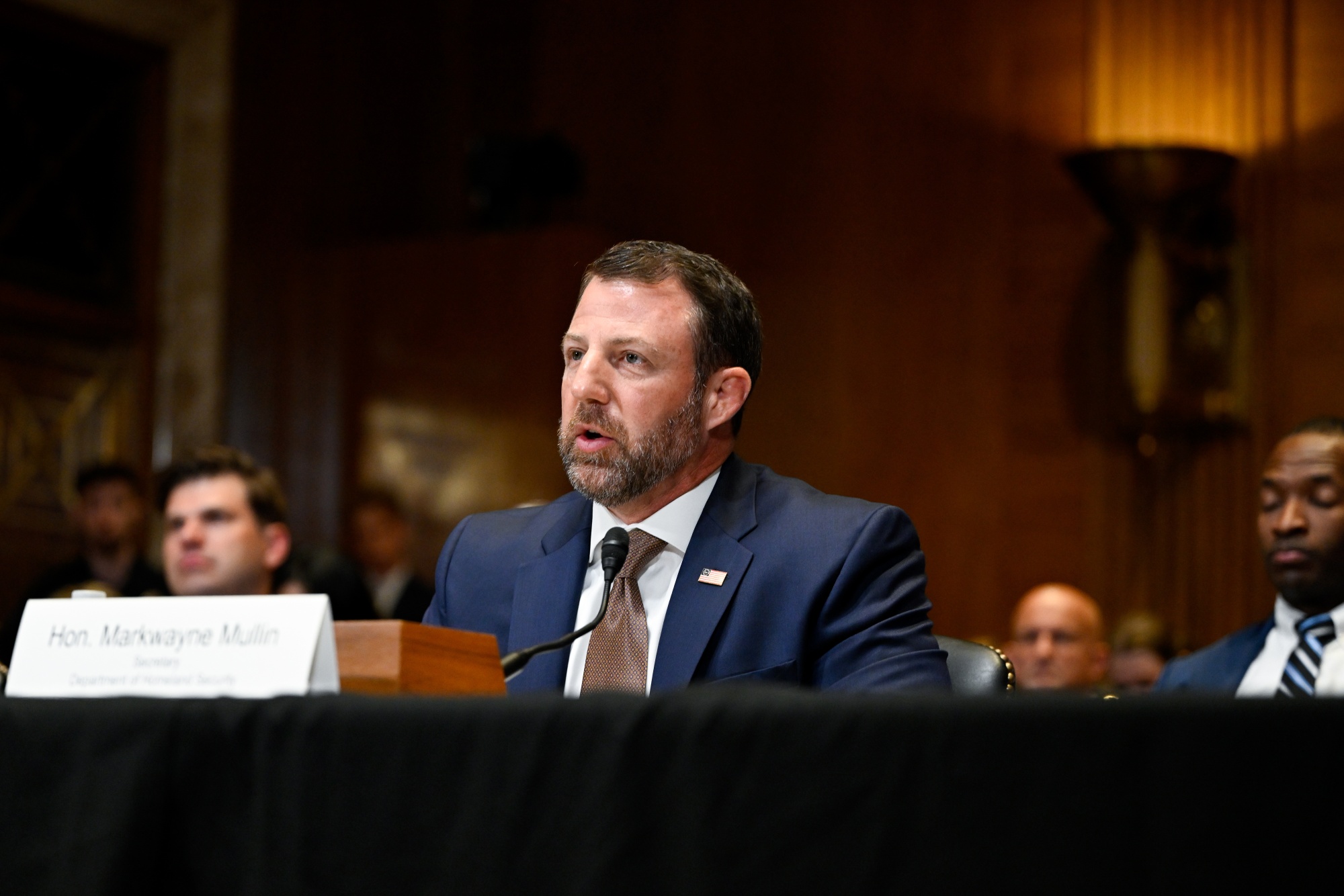 Homeland’s Mullin Signals Flexibility on $100,000 H-1B Visa Fees