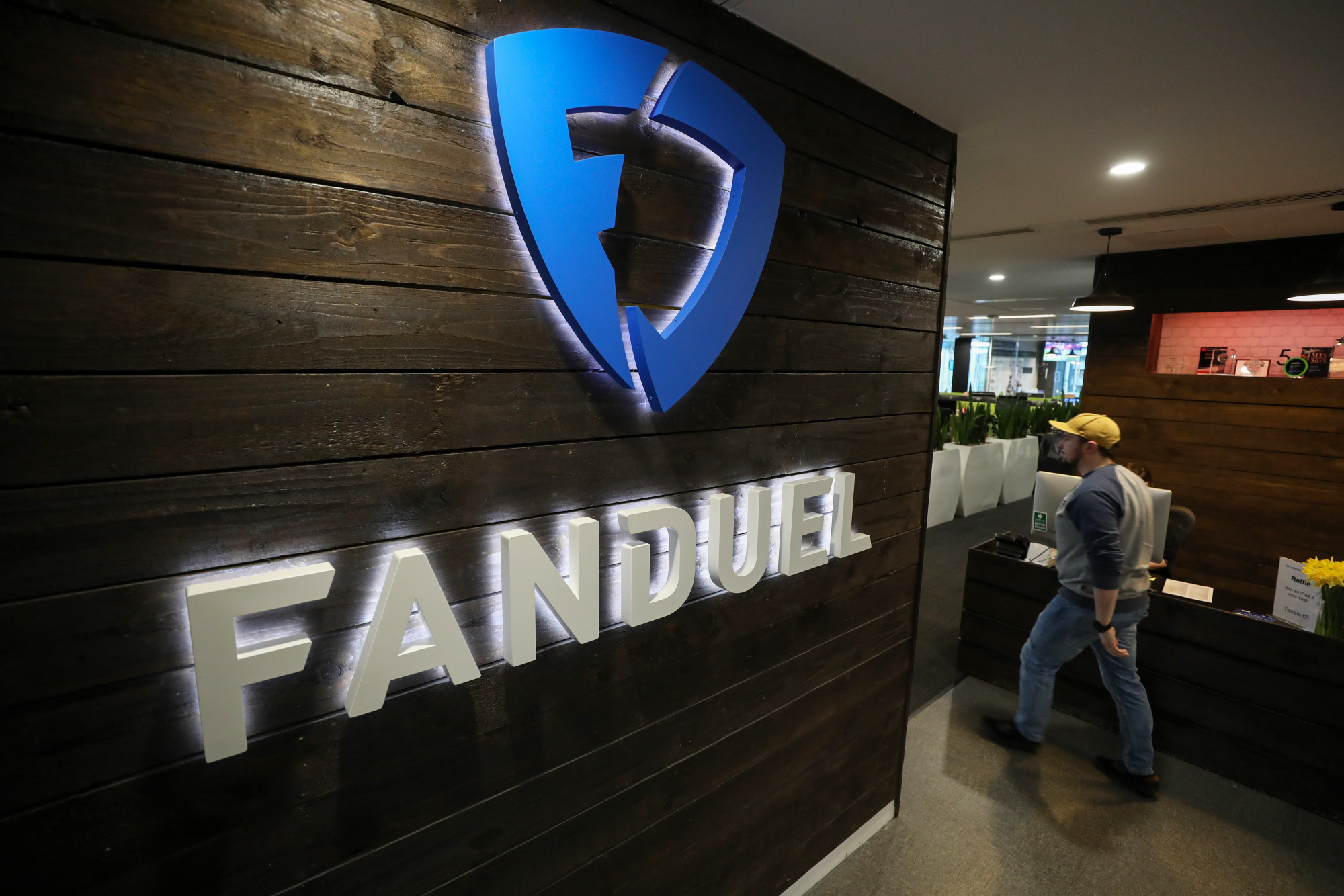 FanDuel to Pair Live Sports Streams With Betting Odds in U.S.