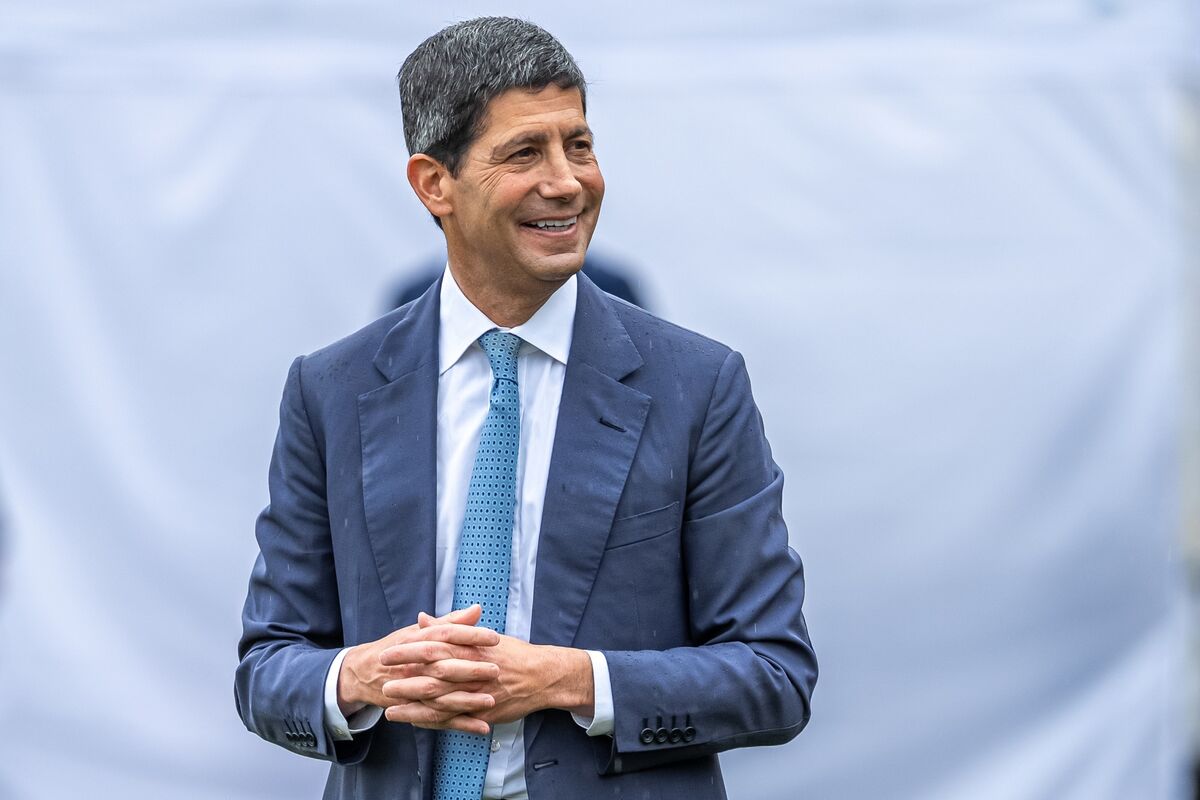 Warsh Lays Out His Economic Guideposts