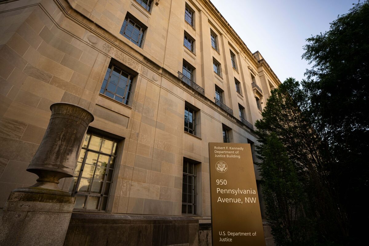 Merger Suits Stall Under DOJ Boss Who Opposes Blocking Deals