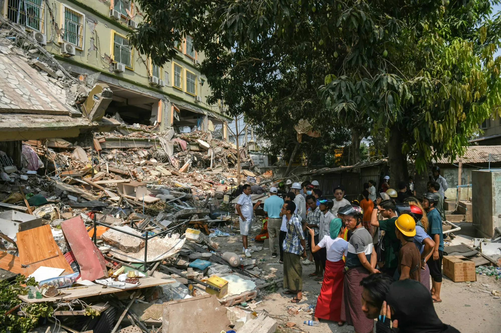ミャンマー反政府勢力、2週間停戦を宣言－大地震の死者約1700人