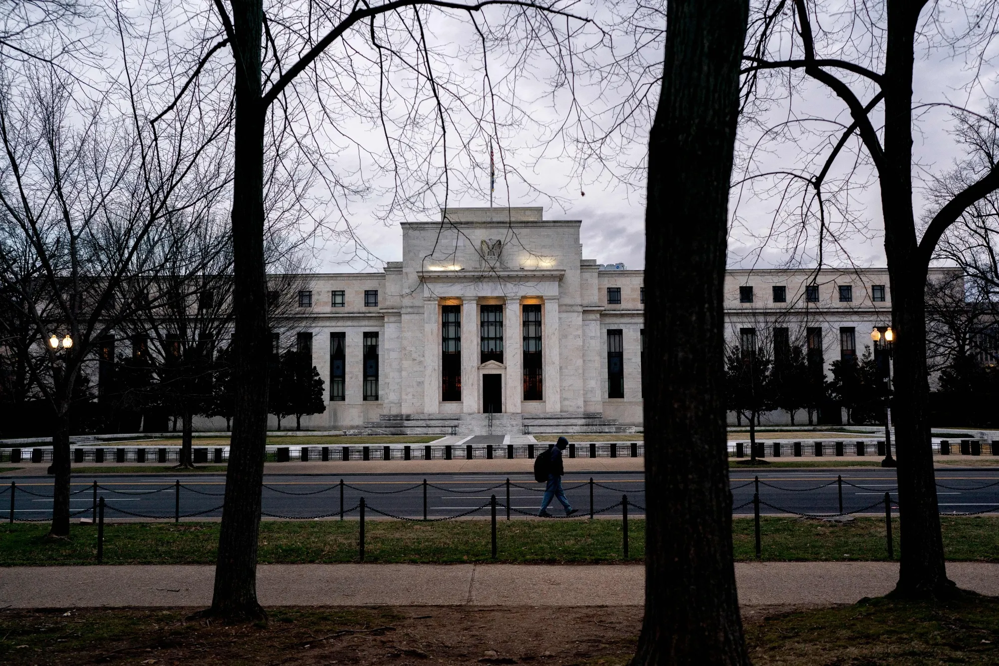 Fed Officials Urge Patience on Rate Cuts, Offer Hints on Timing - Bloomberg