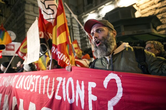 Bloomberg business news