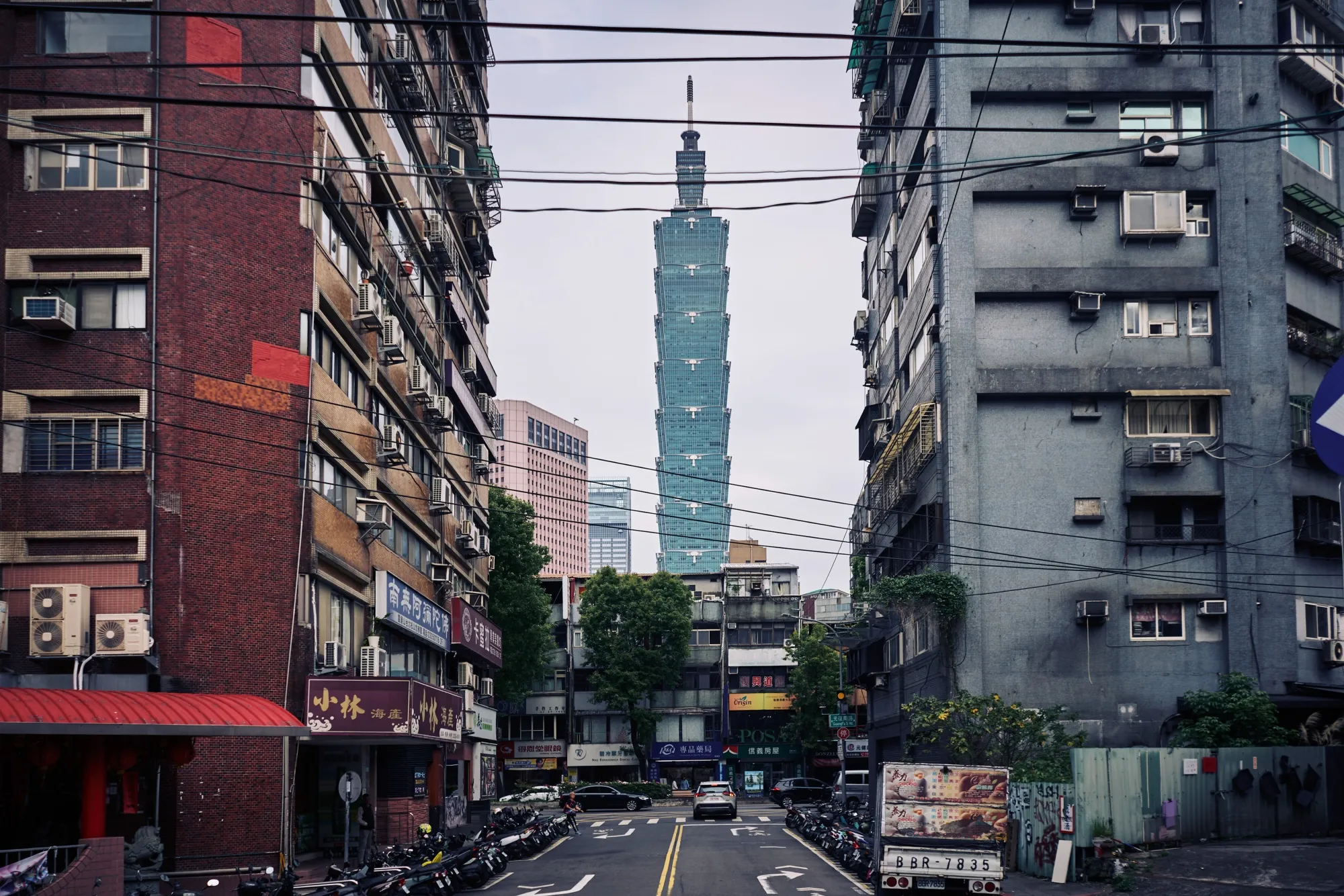 Ex-JP Morgan Analyst Is Behind Taiwan Quant Trading Powerhouse With 51%  Returns - Bloomberg