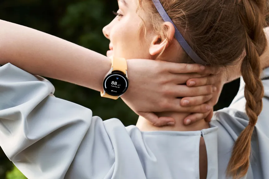 Samsung Unpacked New Watch to Track Metabolic Health Which Apple Can t Do Yet Bloomberg