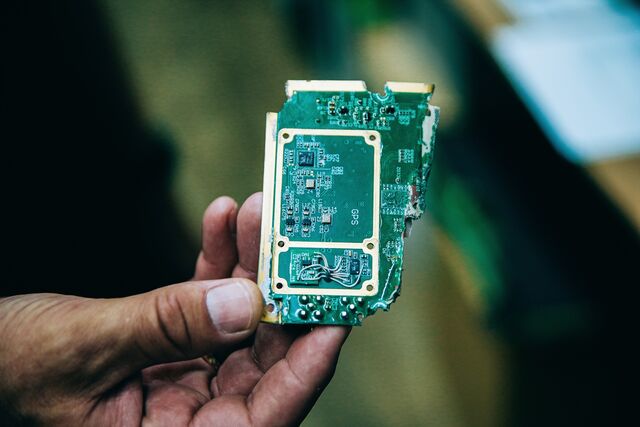 A circuit-board fragment of the missile’s SN-99 navigation system found after the attack on Chernihiv. 