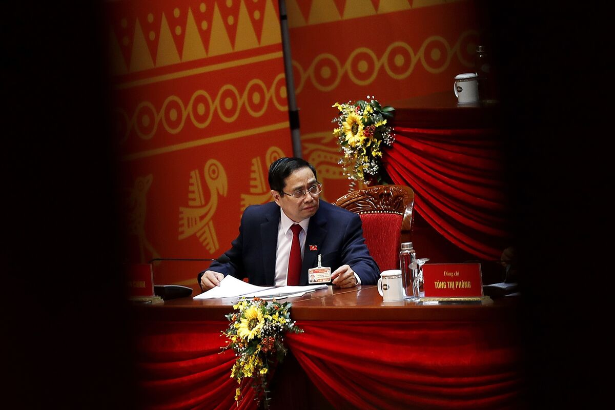 Vietnam Shifts Leaders, Keeps Key Economic Policies In Place - Bloomberg