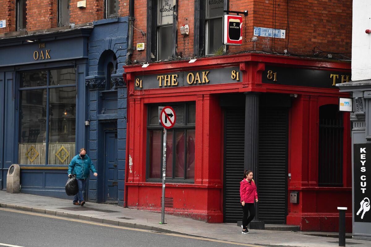 Ireland Ends Early Pub Closings as Most Covid Restrictions Scrapped