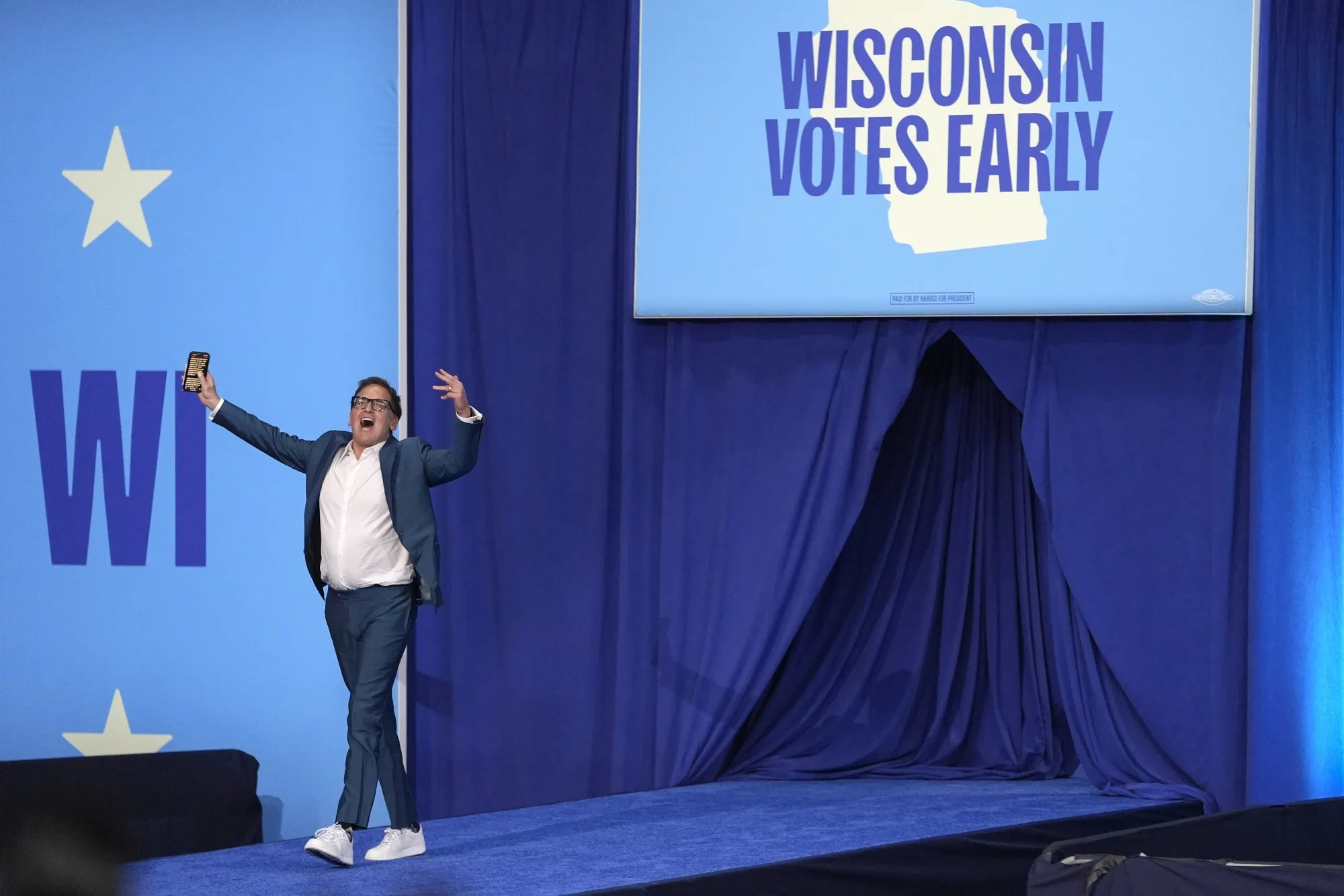 Mark Cuban Hits Trump Over Tariffs at Event With Kamala Harris - Bloomberg