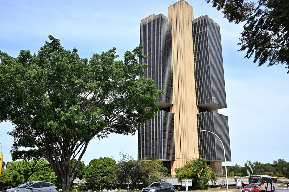 BC aproveita queda no cupom cambial e acelera rolagem de swaps
