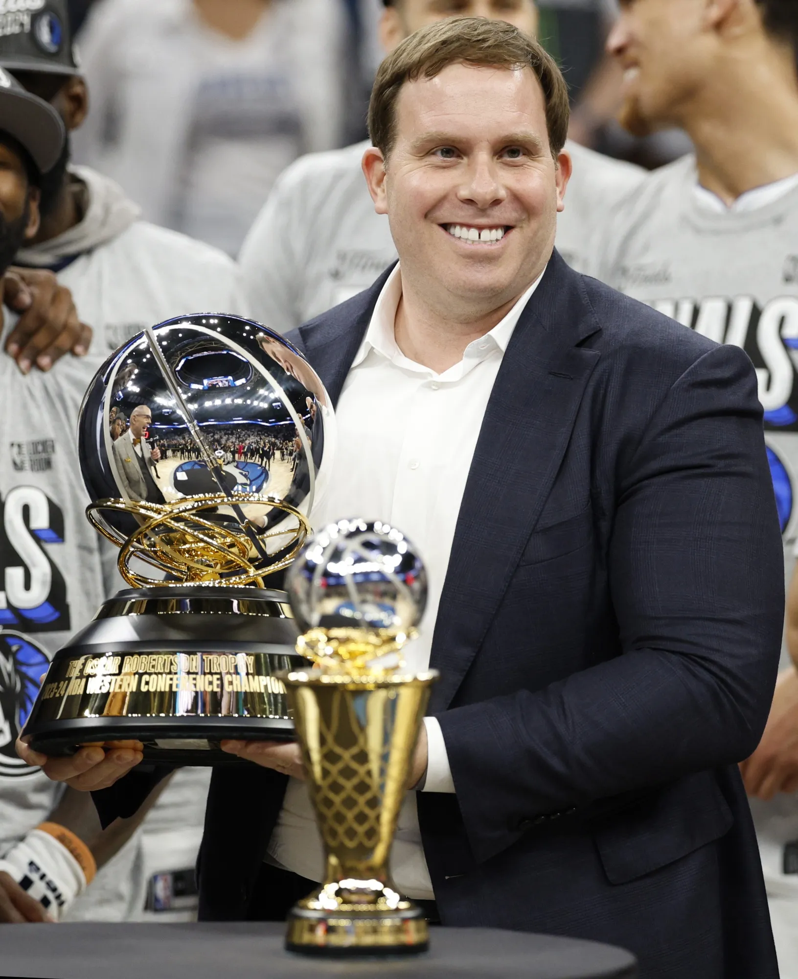 Who Is Patrick Dumont, New Co-Owner of Dallas Mavericks - Bloomberg, image size:1631x1999