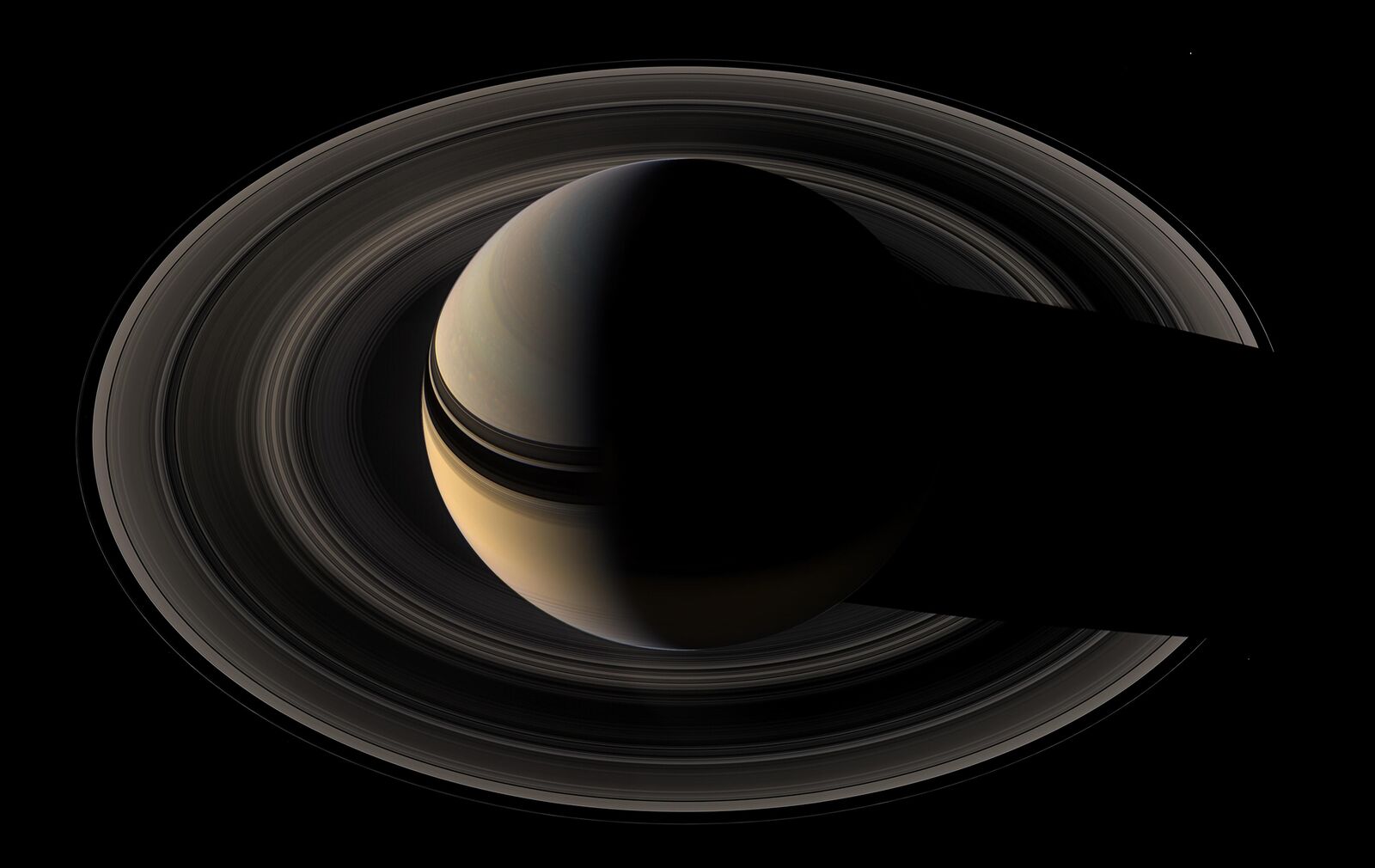 Saturn, May 2007. The planet is adorned by seven rings, which rotate at different speeds. They were born perhaps from the rubble of comets or disintegrated moons. Source: NASA/JPL/Space Science Institute