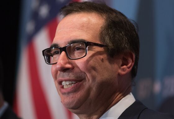 Mnuchin Outlook for Sustained 3% Growth at Odds With Forecasters