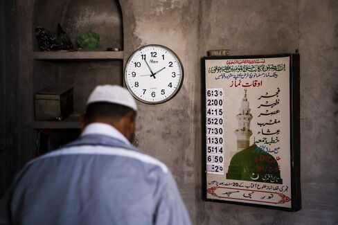 A mosque on the outskirts of Dadri, Uttar Pradesh.