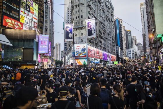 China Calls on Hong Kong People to Oppose Violent Protesters