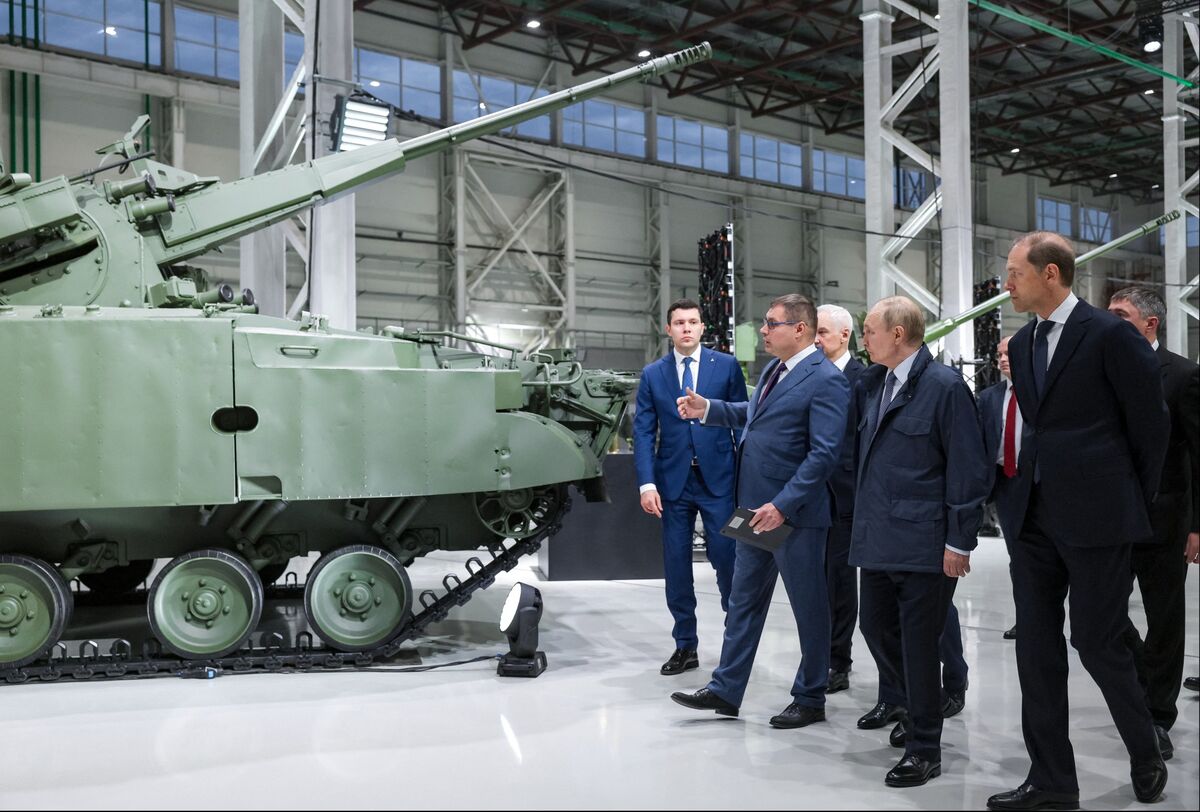 Putin’s War Machine Is Now Built Into the Russian Economy