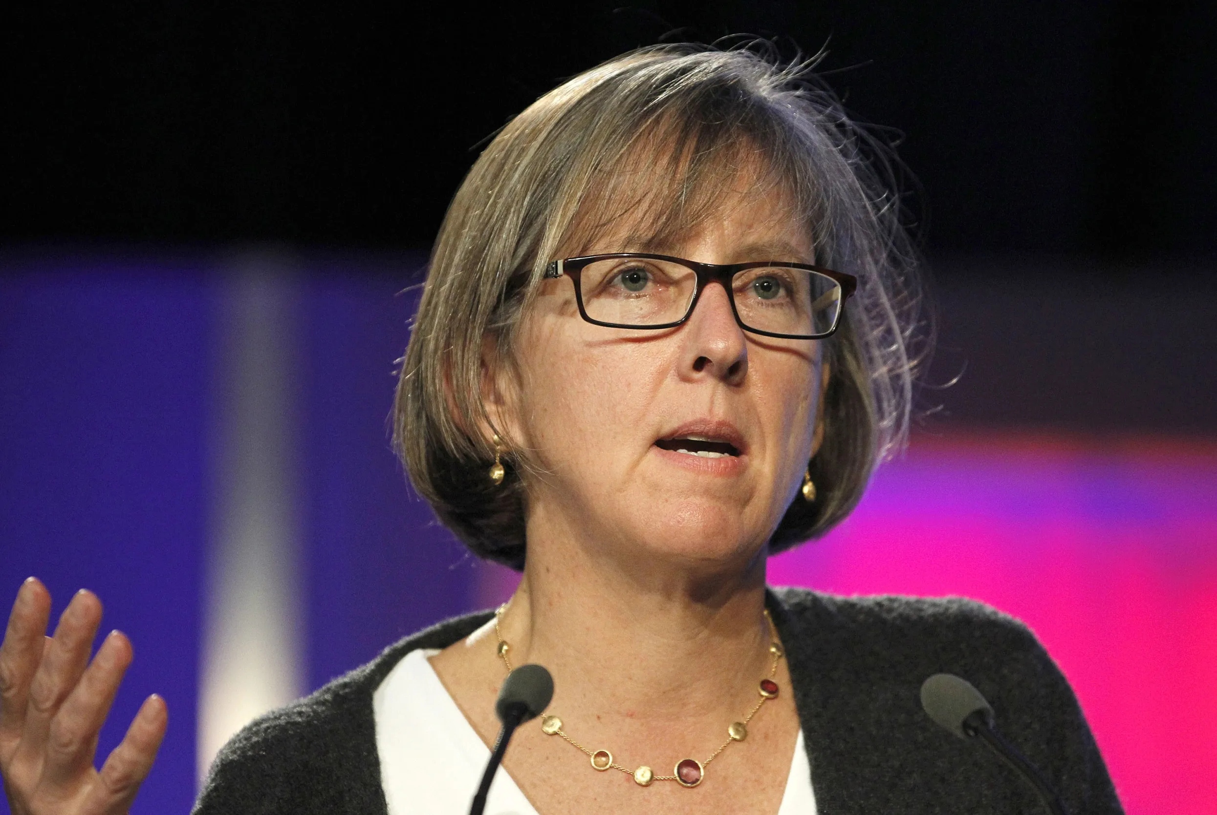 Mary Meeker Ditches Kleiner Perkins to Start Her Own Firm - Bloomberg