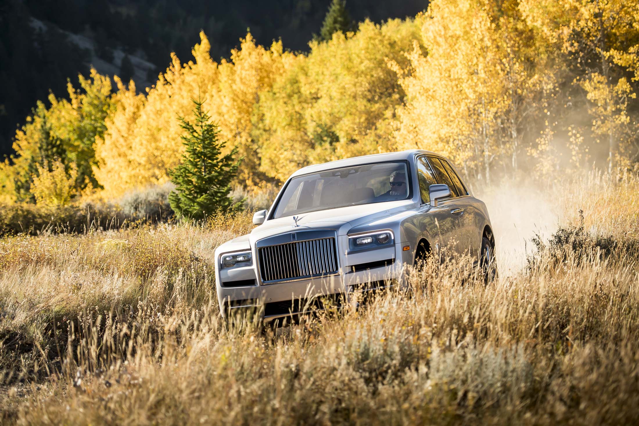 Rolls-Royce reveals Cullinan SUV at a price of $325,000