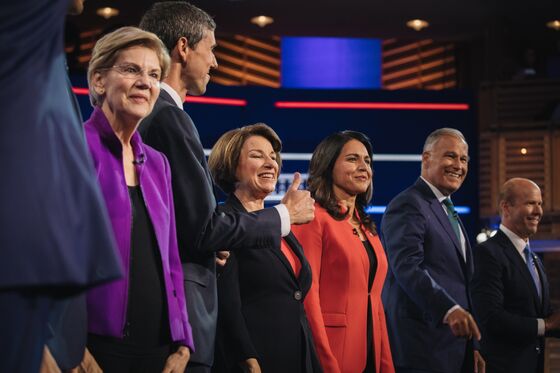 Economic Inequality Is Rallying Cry at Democratic Debate