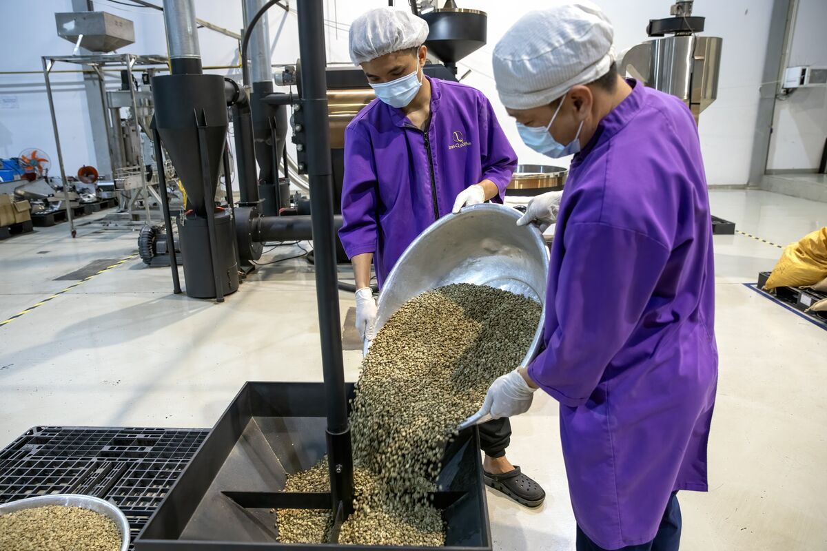 assets.bwbx.io image