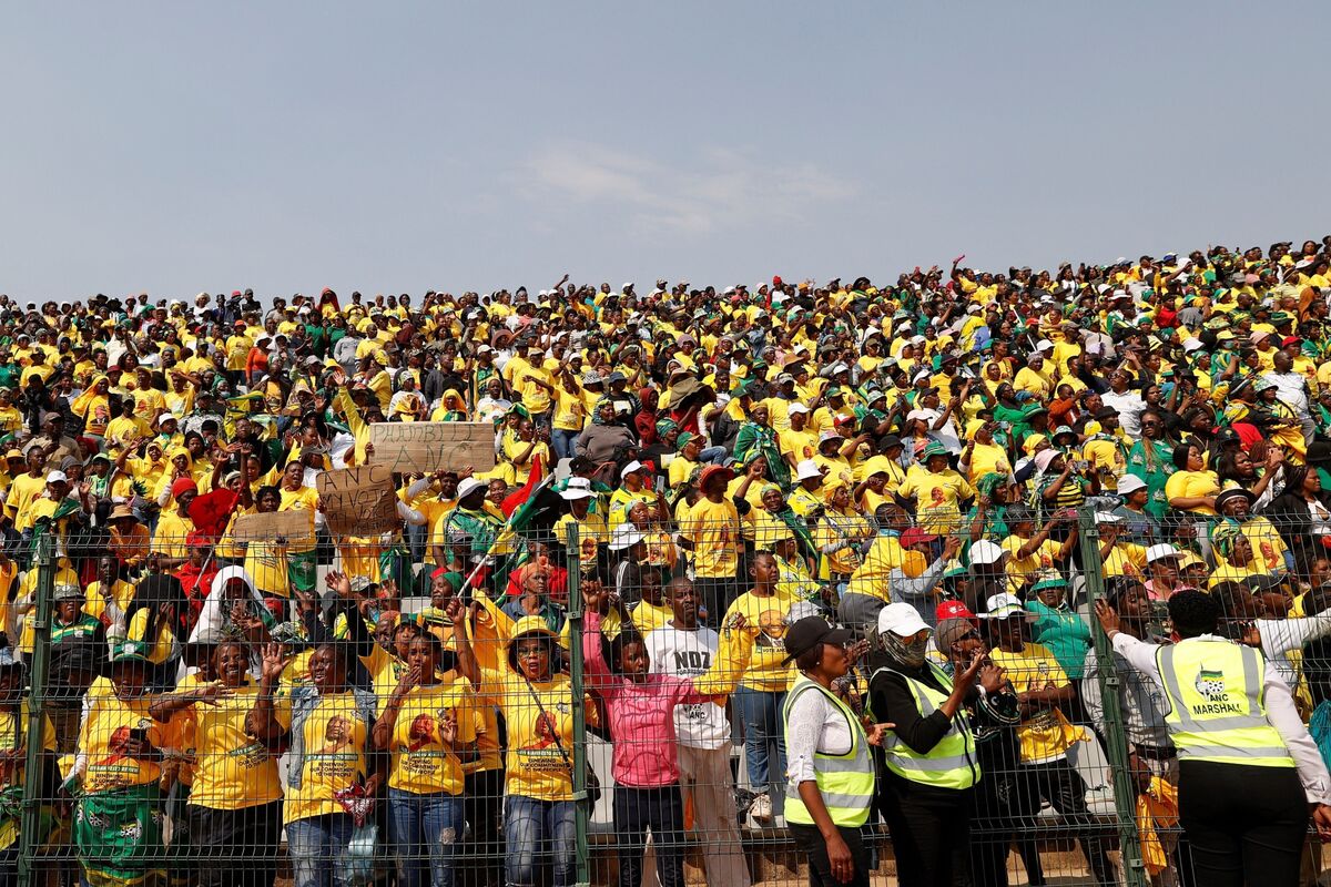 ANC Lags Rival Democratic Alliance In Donation Drive As South Africa ...