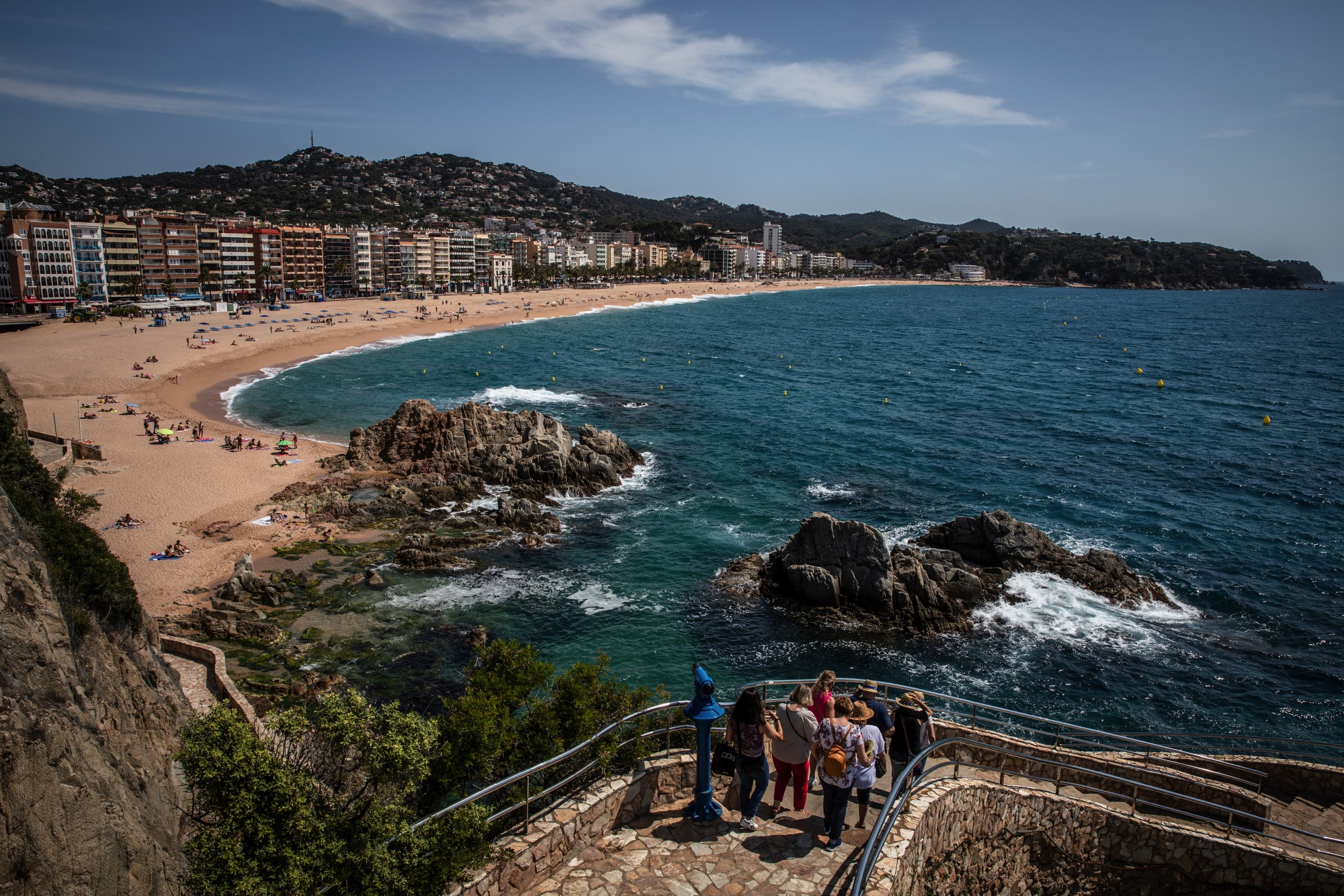 Spain Pledges $809 Million Package to Bolster Tourism Industry - Bloomberg