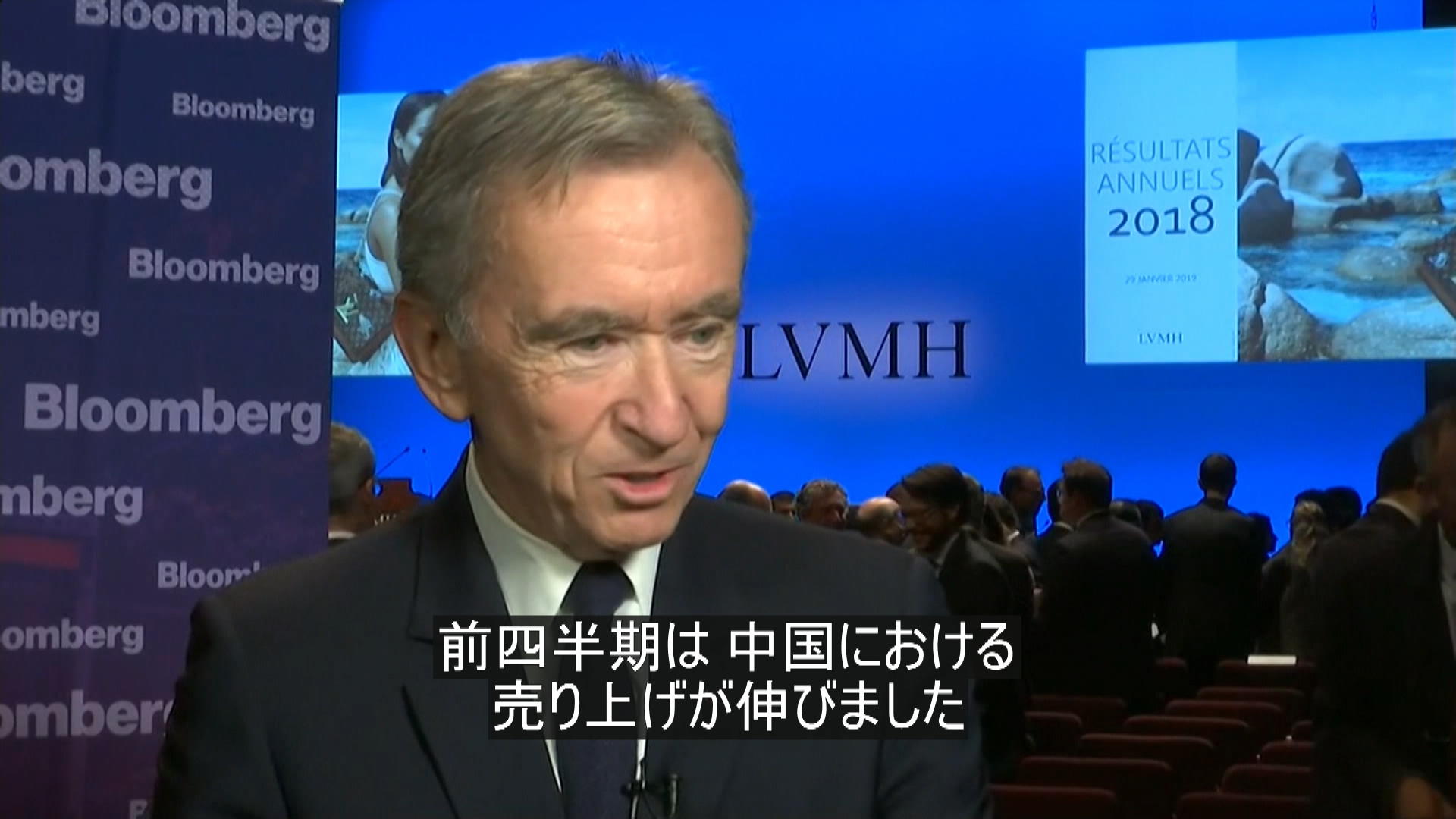 LVMHのアルノーCEO：中国や米国の販売動向を語る – Bloomberg