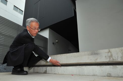 Quake-Proof-Building Makers Prepare for a Bigger Shock