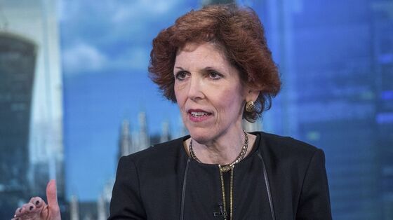 Fed’s Mester Leans Against Yield-Control Move at June FOMC