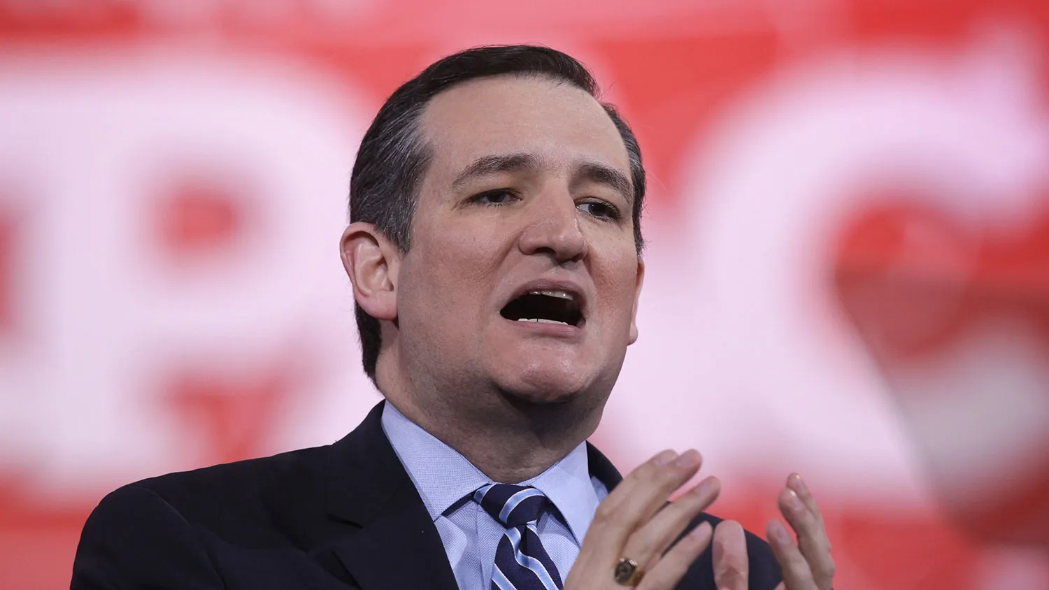 U.S. Sen. Ted Cruz (R-TX) addresses the 42nd annual Conservative Political Action Conference (CPAC) February 26, 2015 in National Harbor, Maryland.
