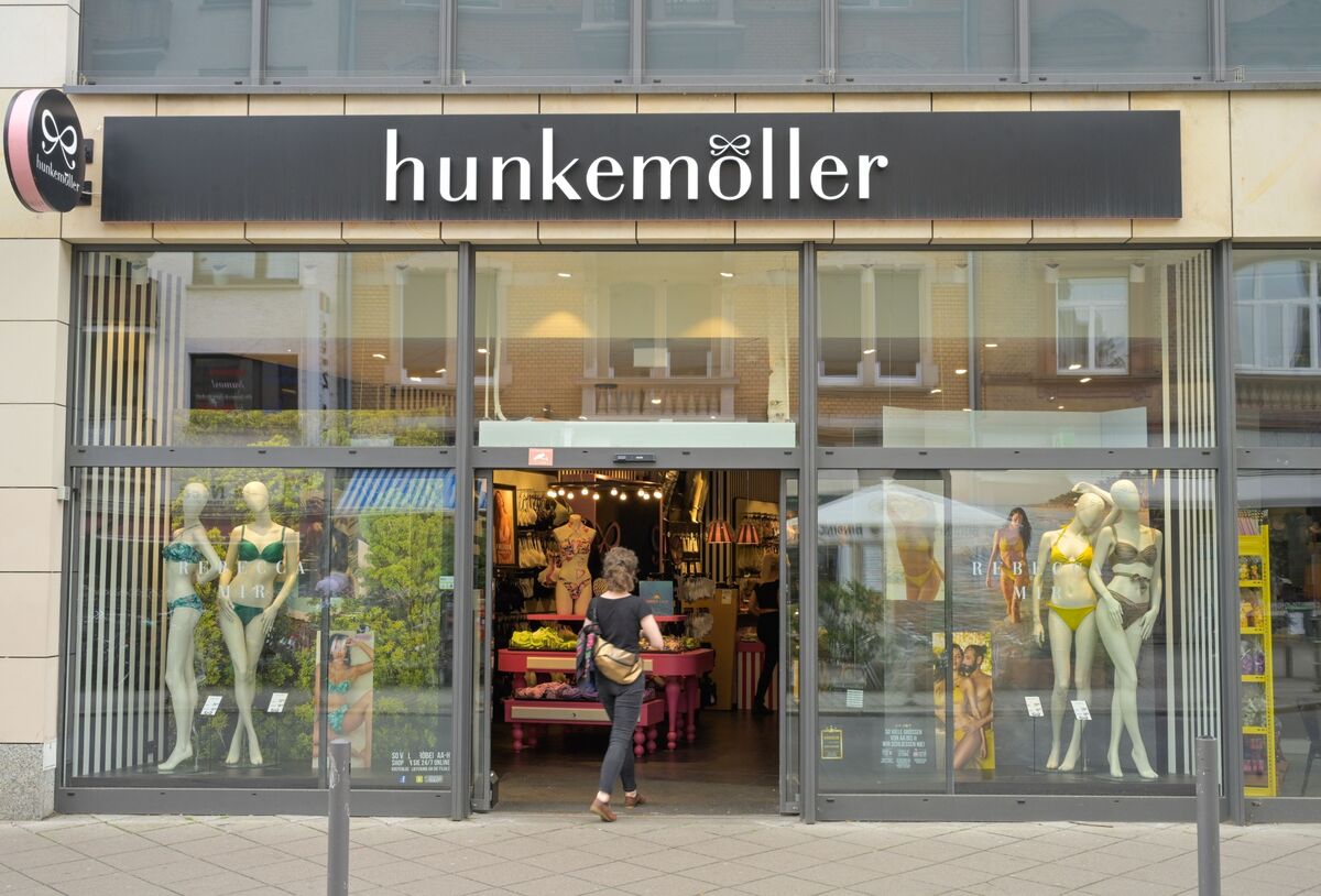 Funds Sue Lingerie Firm and Trustee in UK Over Soured Debt Deal