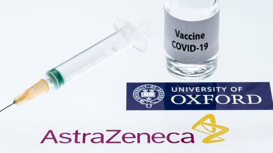 AstraZeneca-Oxford Covid Vaccine Gains First Clearance With U.K. Nod