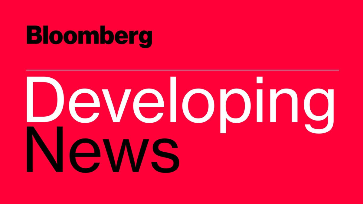[Bloomberg]Suicide Bomber Attacks Afghanistan Bank, Kills Three People