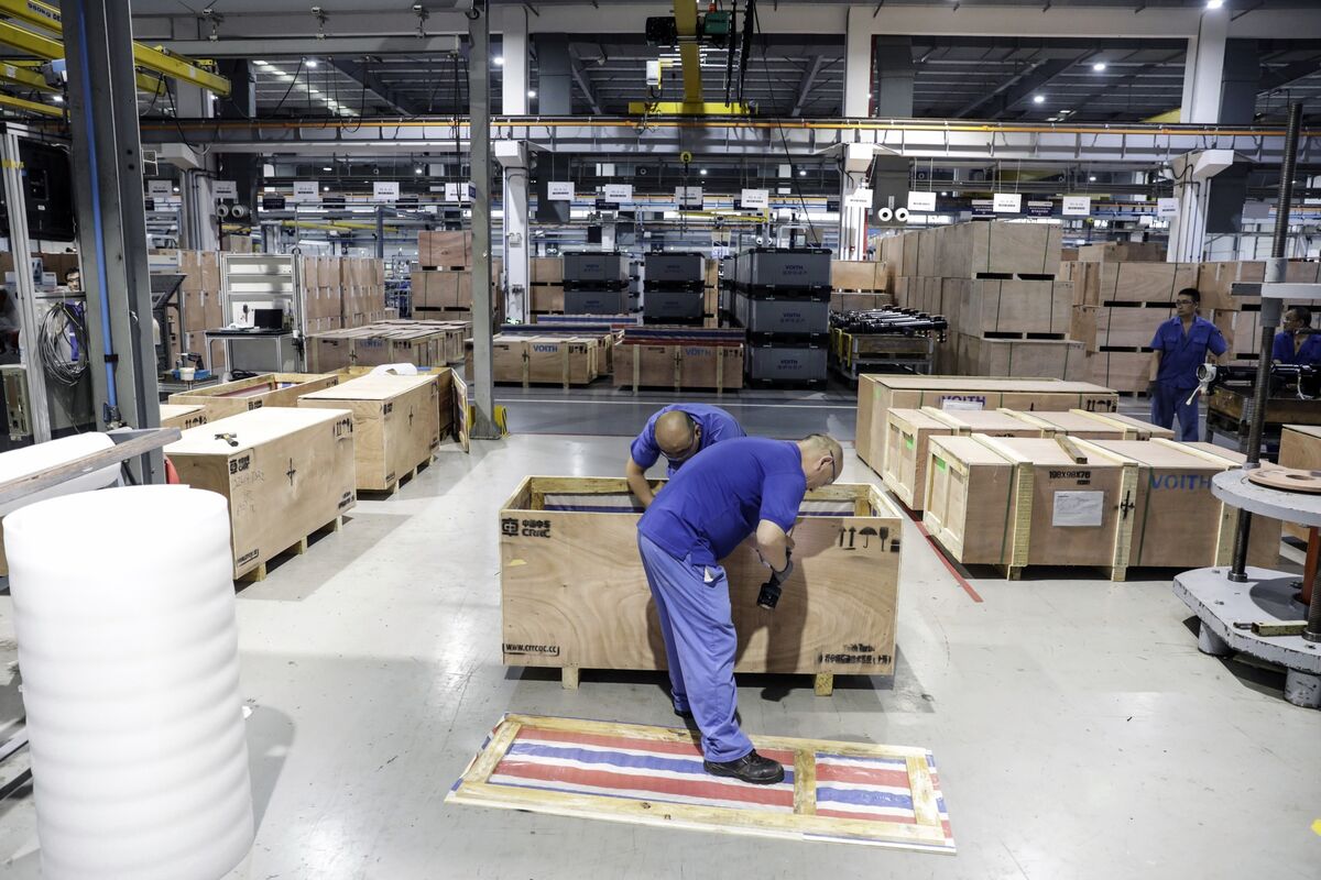 Groups call for  CEO to testify on warehouse worker safety 'crisis
