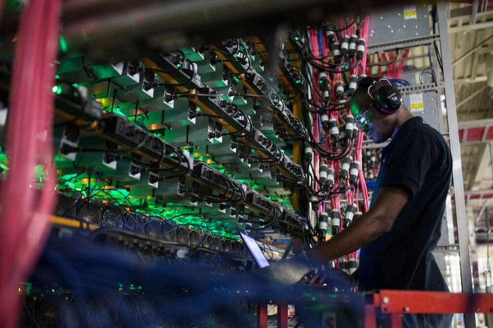 Quebec Keeps Electricity Cheap For Crypto Miners Under New Rules Bloomberg