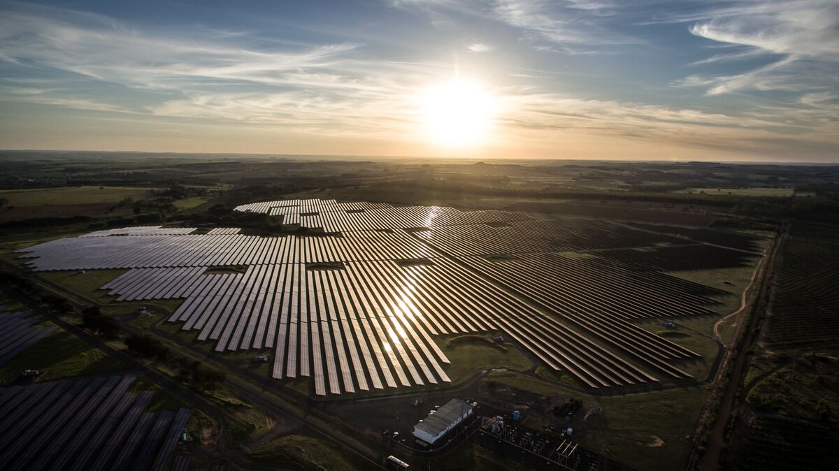 bloomberg.com - Peter Millard - Lula Feels the Heat From Brazil's Solar Boom