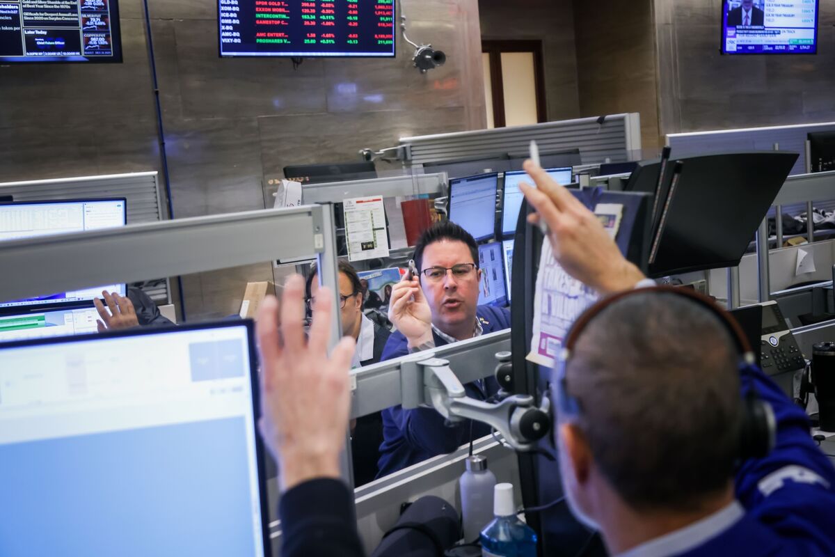 bloomberg.com - Christian Dass - Wall Street's Hot 2026 Trades, From AI Dispersion to Tech Tails