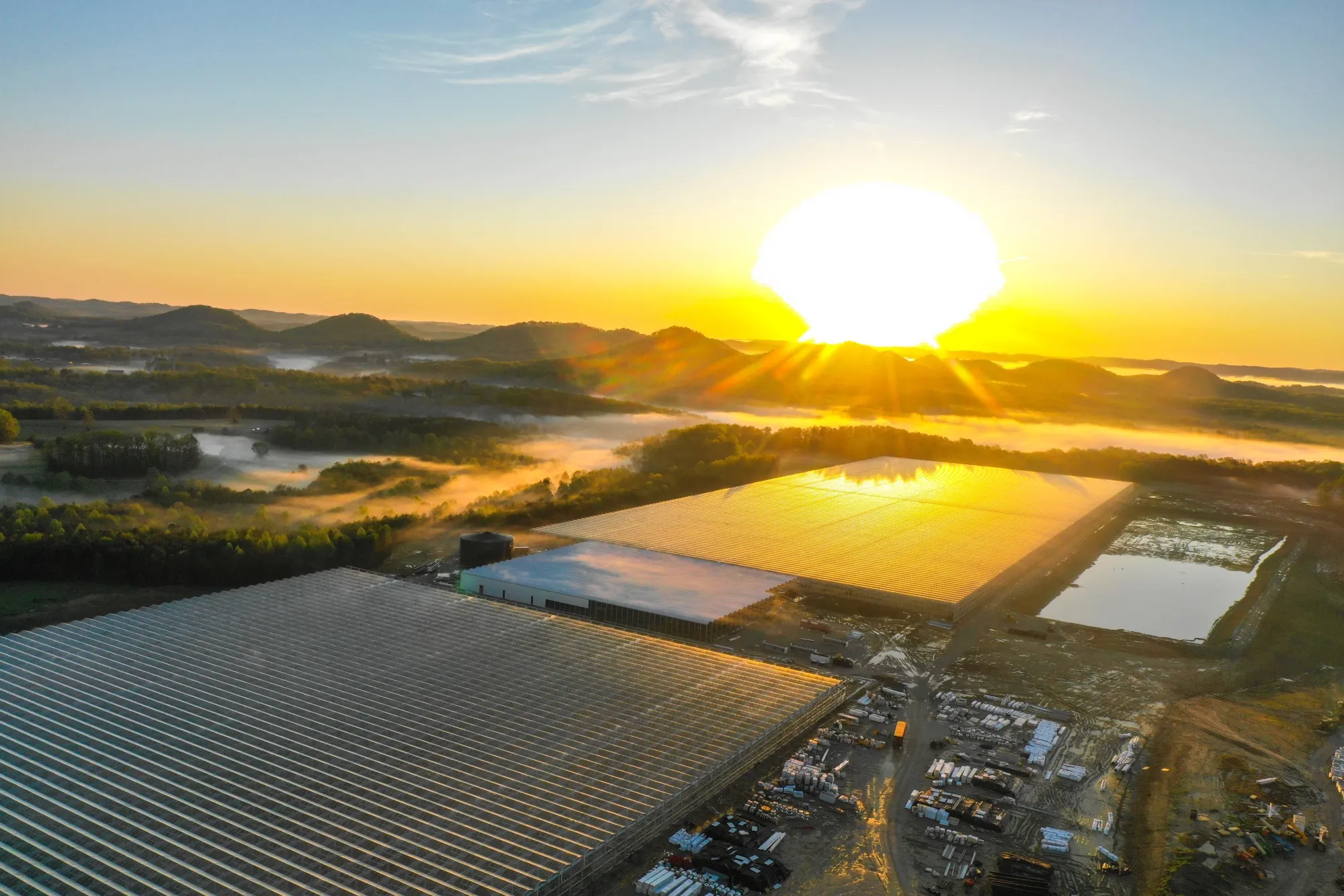 AppHarvest’s Kentucky greenhouse covers 2.76 million square feet, which the company says makes it the world’s largest such facility for growing fresh produce.&nbsp;