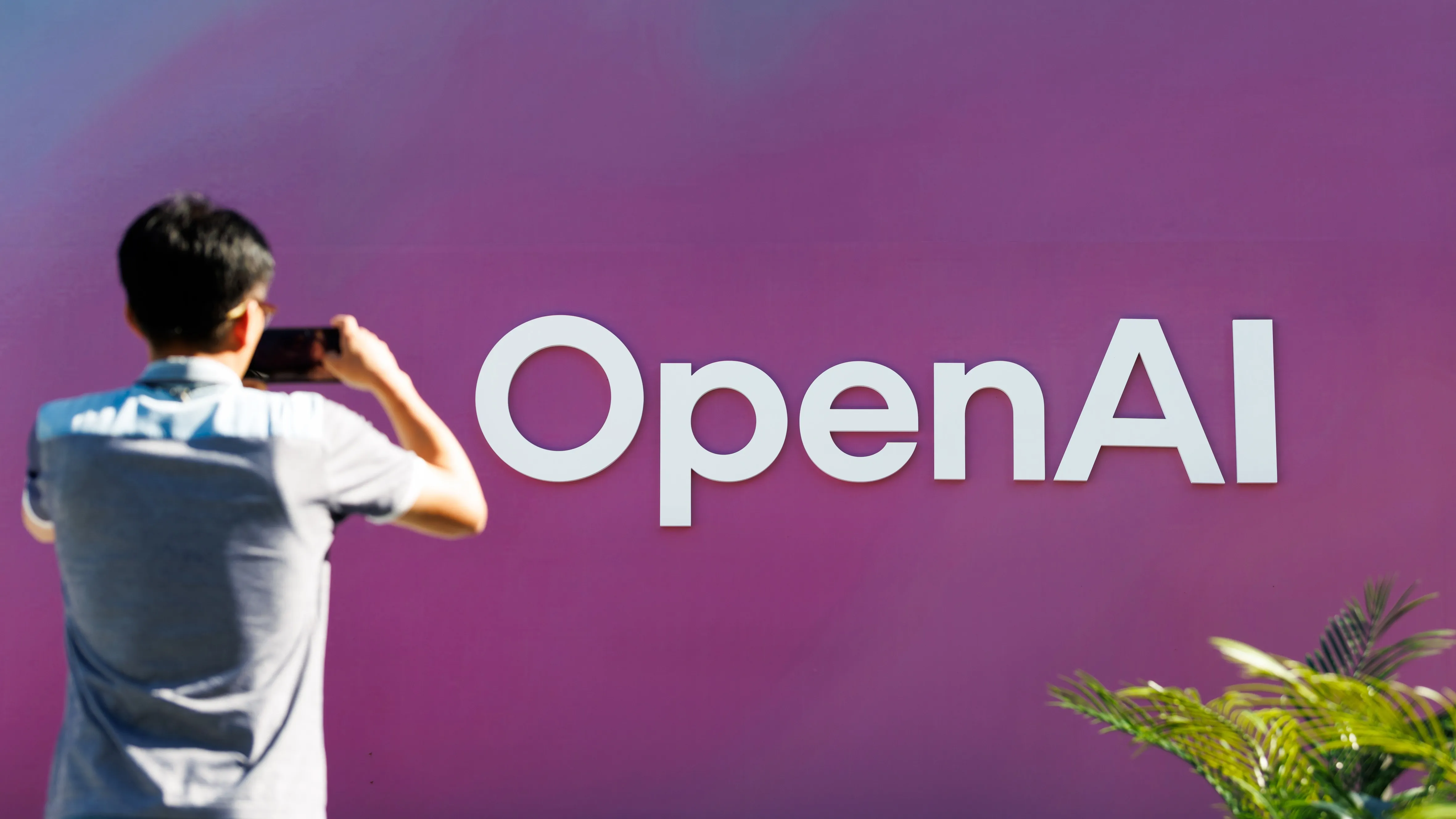 In many ways, OpenAI’s burst of spending is making the operator of ChatGPT the new kingmaker in tech.