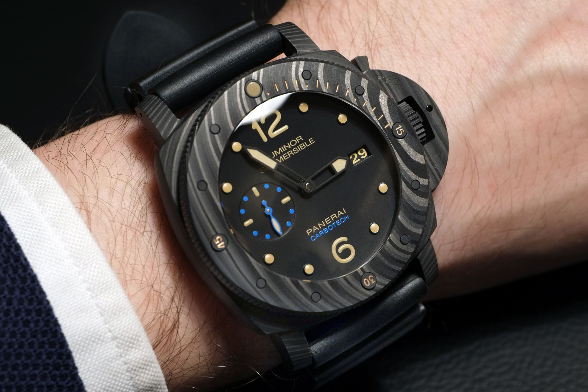 Panerai Makes 19 500 Watch From a New Carbon Fiber Composite