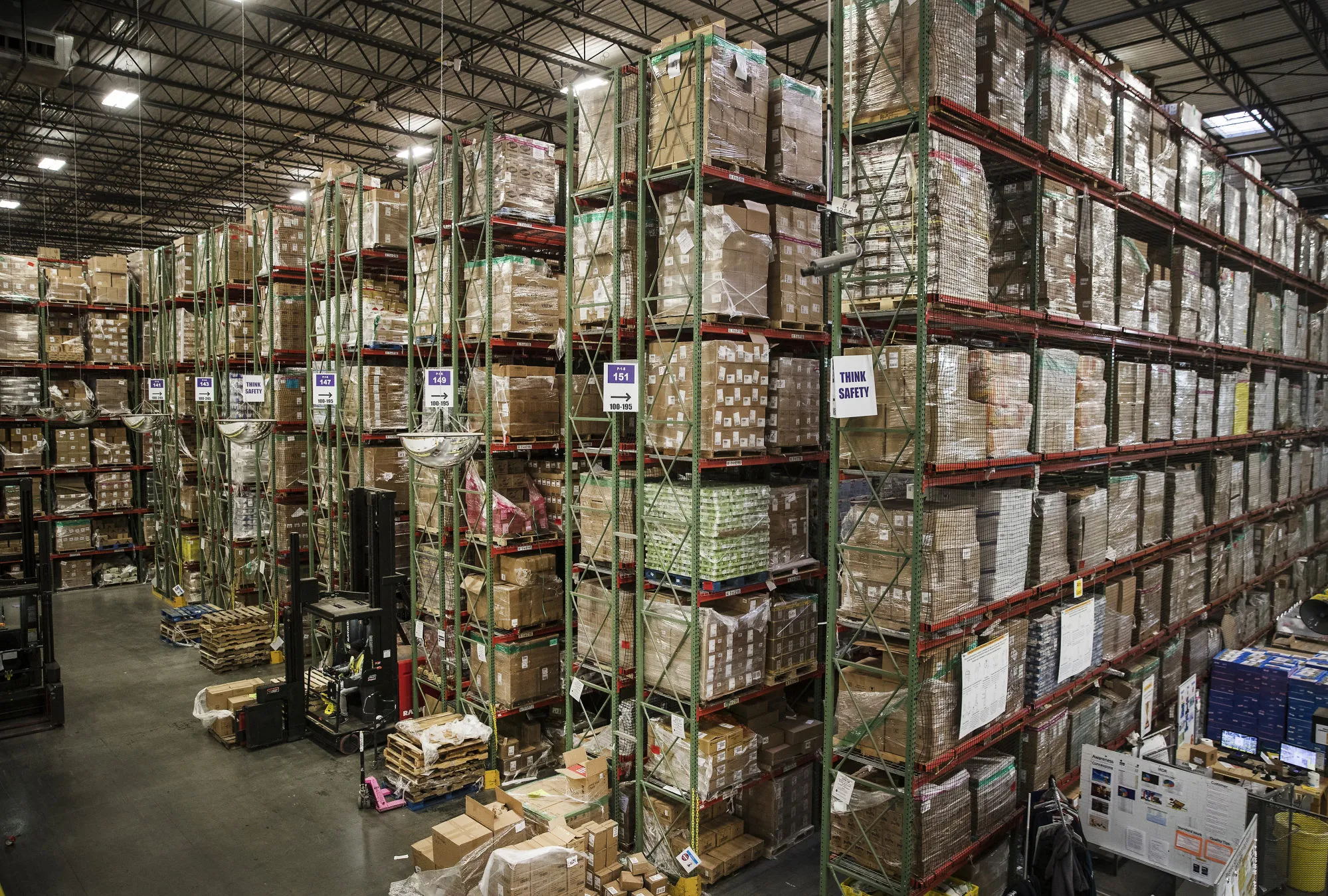 Inside An Amazon.com Inc. Fulfillment Center On Cyber Monday 