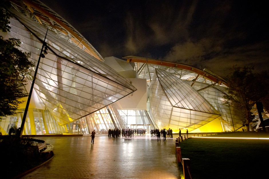 Bloomberg.com  Fondation louis vuitton, Frank gehry, Architecture