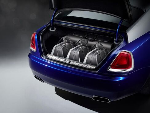 The bags are measured to the exact proportions of the Wraith’s trunk.