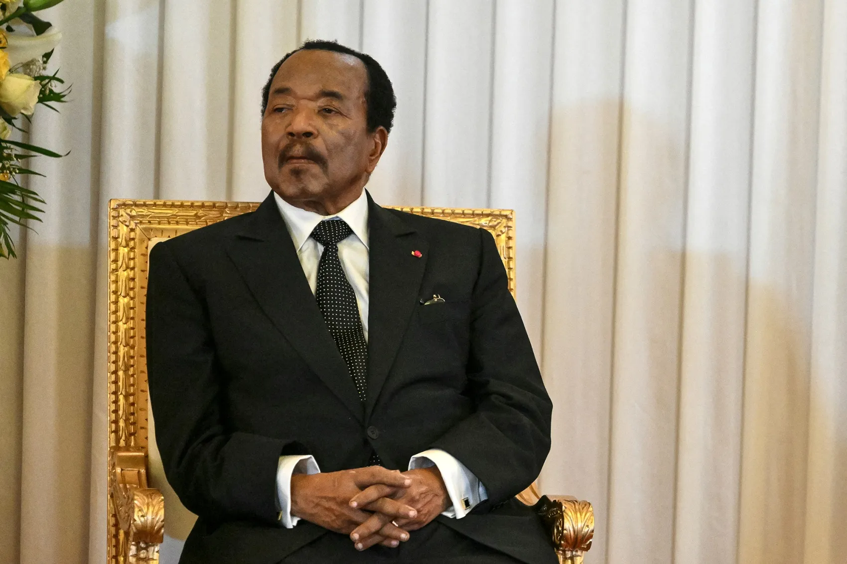 Cameroon's President Paul Biya returns home after 10-week absence, ending speculation about his health; world's oldest leader, 93, arrived from Geneva