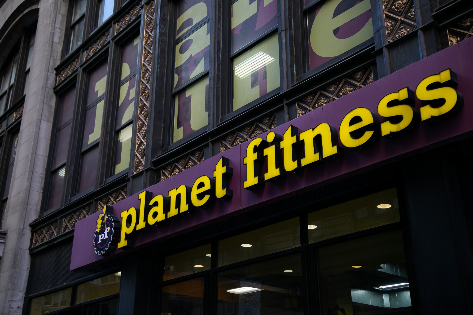 Planet Fitness Kicks Off $800 Million Whole Business Debt Sale - Bloomberg