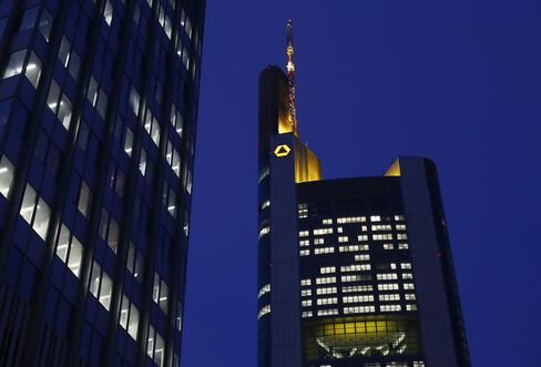 Commerzbank Investors Vent Anger at CEO After Worst Performance