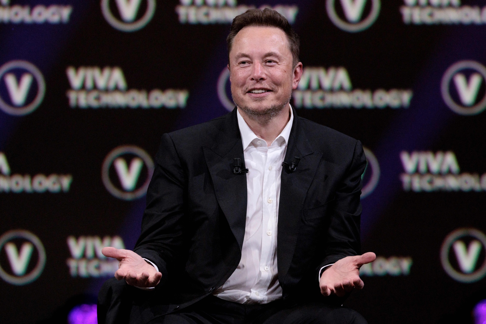 After Compensation Setback, Elon Musk Asks If Tesla Should Change
