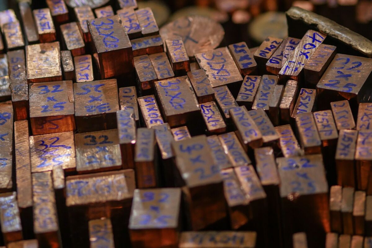 Copper Holds Steady With Peruvian Mine Closure and Fed In Focus
