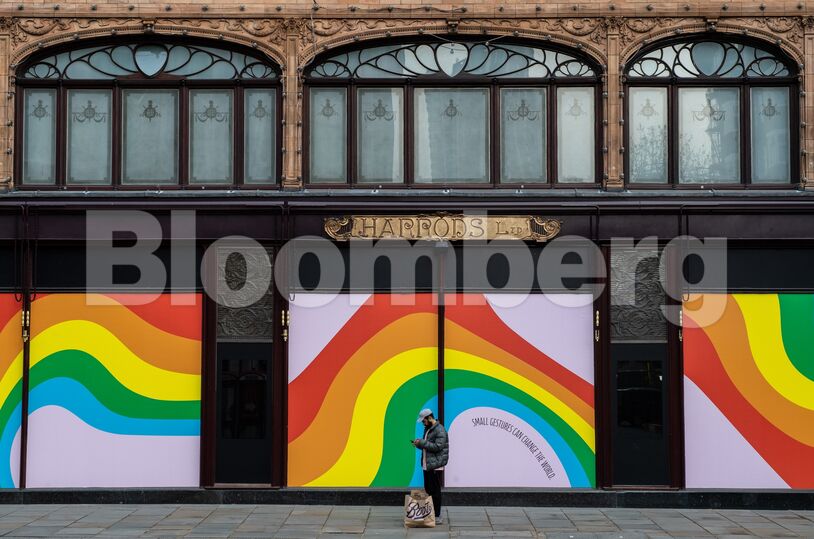 UK In Fourth Week Of Coronavirus Lockdown As Death Toll Exceeds 10,000